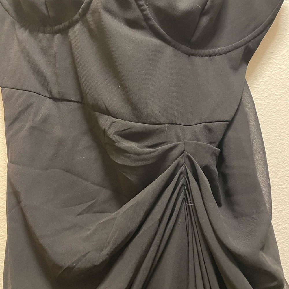 PrettyLittleThing Black Twist Front Midi Dress - Picture 6 of 9